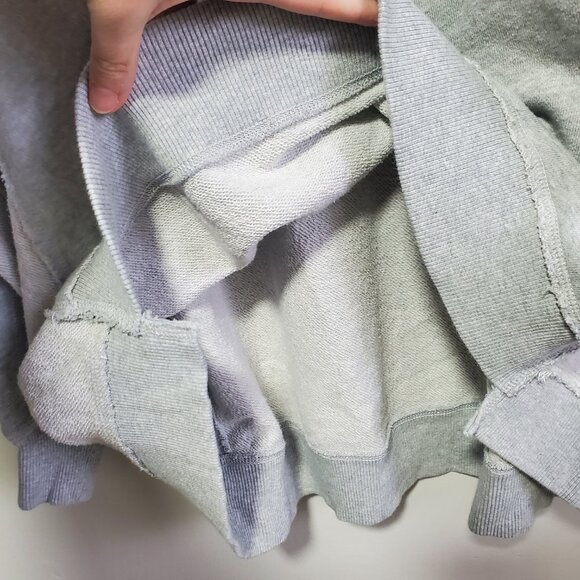 AERIE Vacay Every Day V Neck Sweatshirt Oversized Raw Hem Grey Women's Medium - Picture 8 of 14